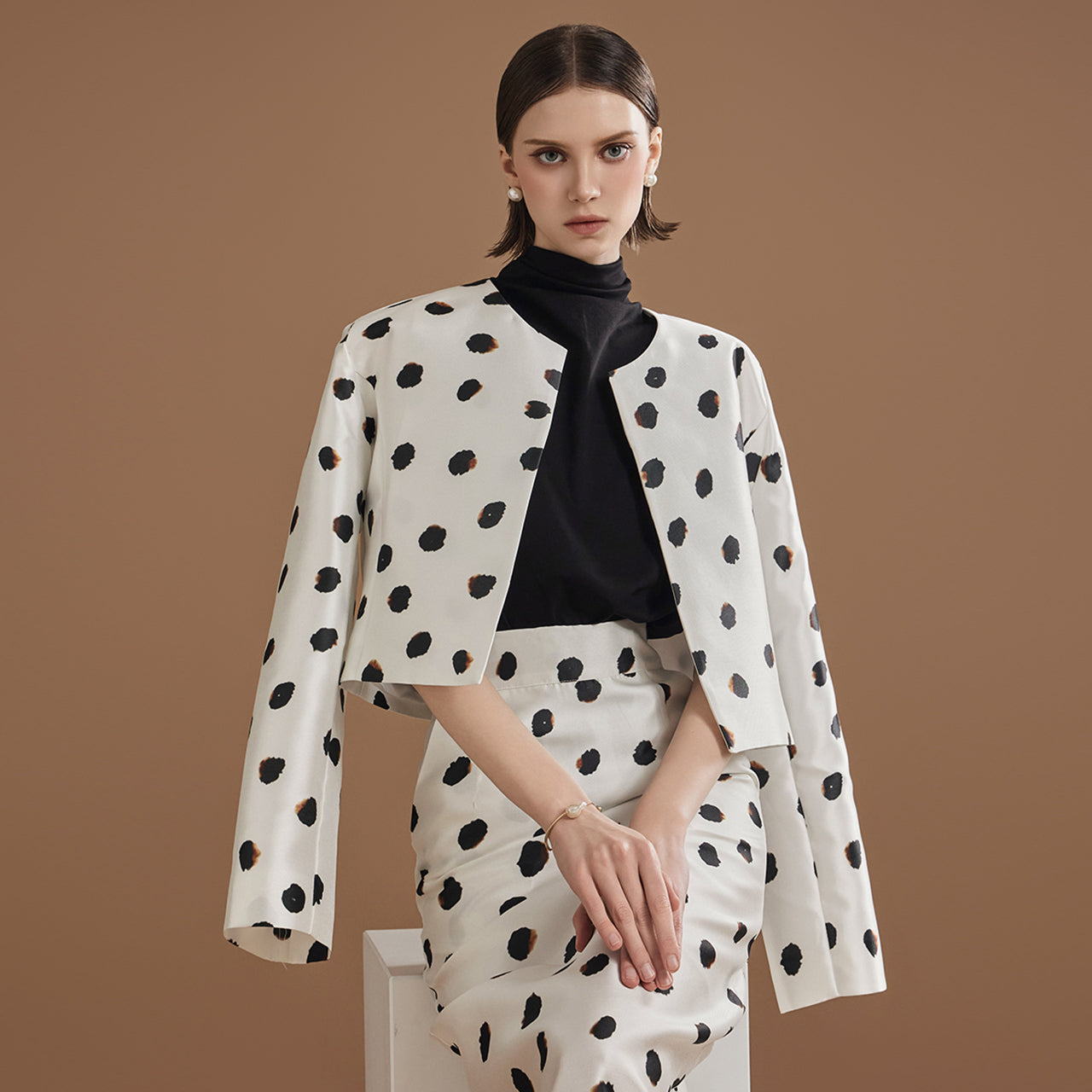 J2287 ドットジャケット