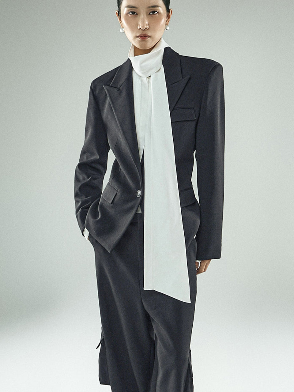 J3281 Waist Tailored Jacket