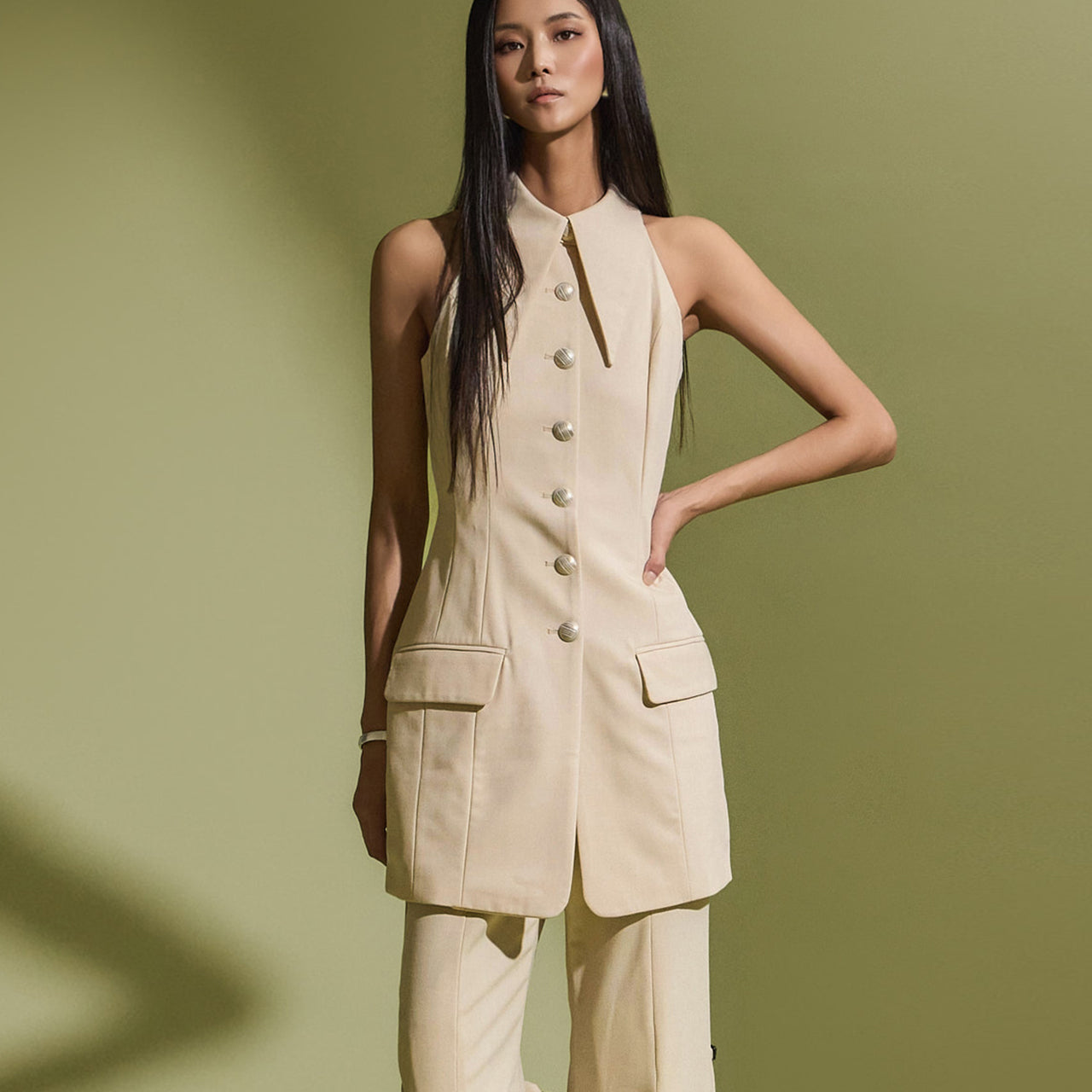 J9240 Halter Slim Vest