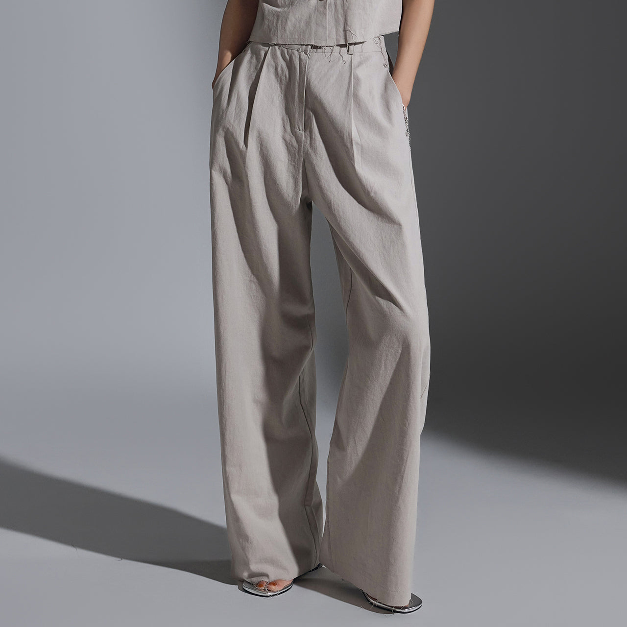 P3157 褶裥斜纹布裤