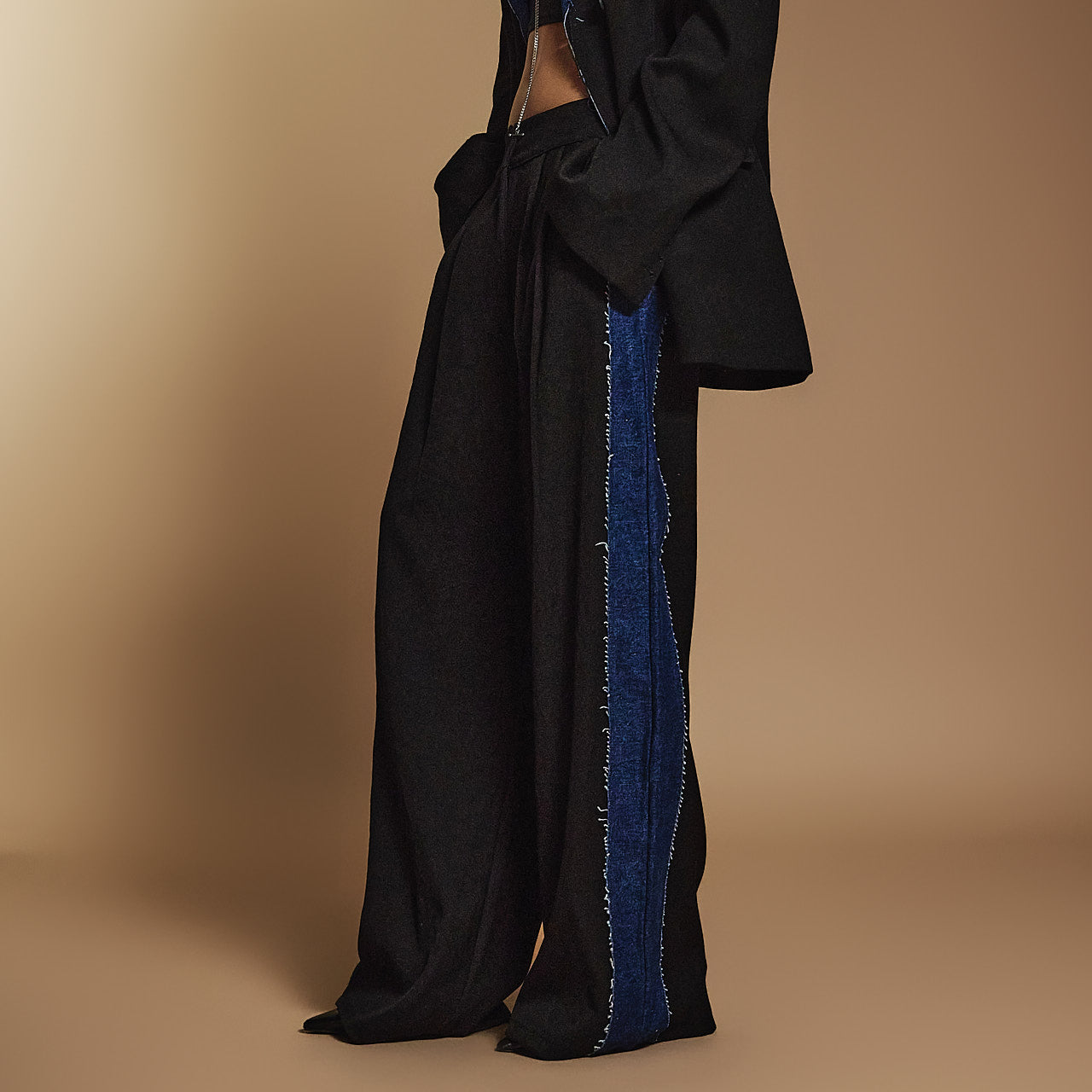 P3251 デニムカラーコントラストパンツ