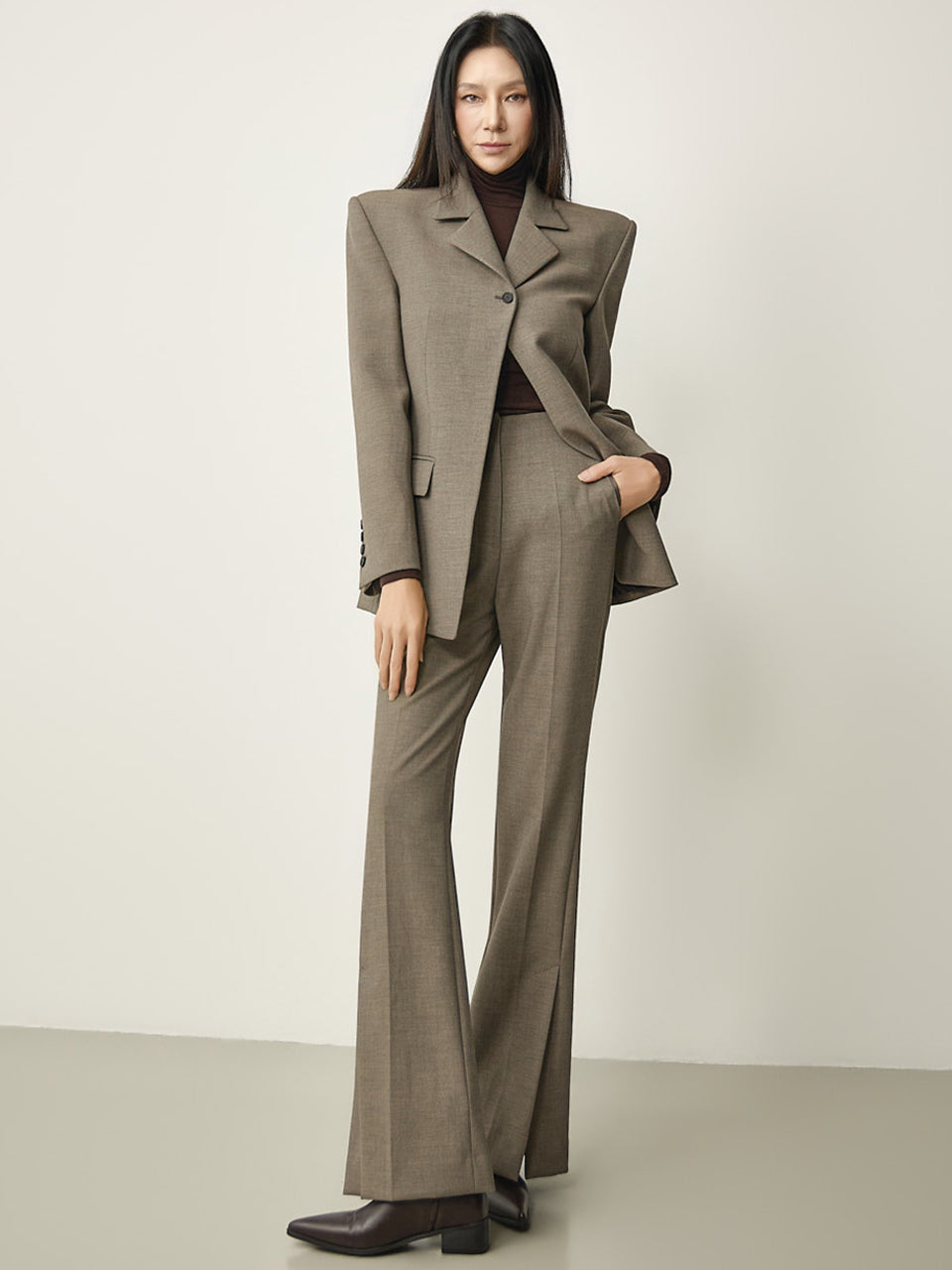 SU009 Tailored Bootcut Suit