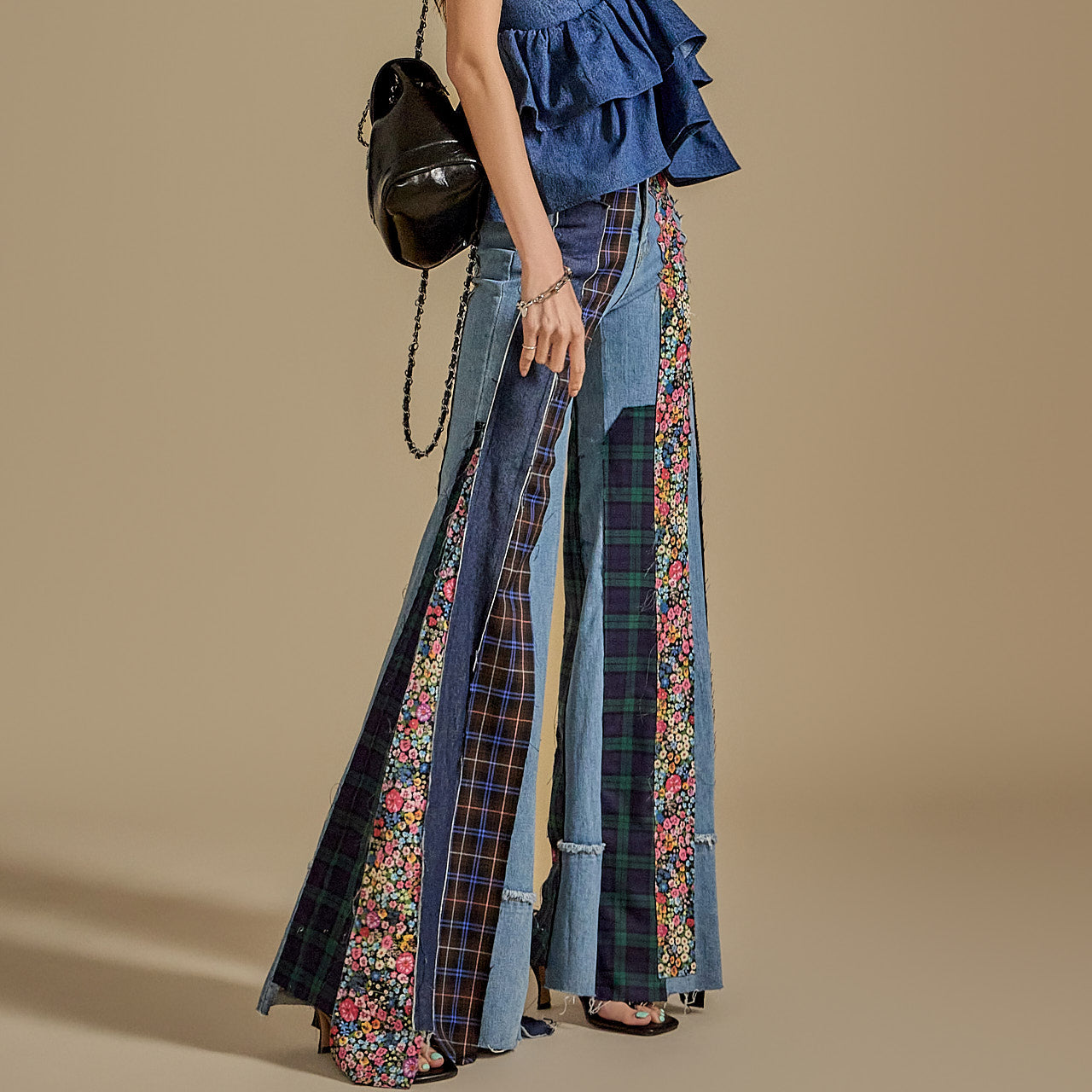 PJ9002 Quilt Flared Jeans