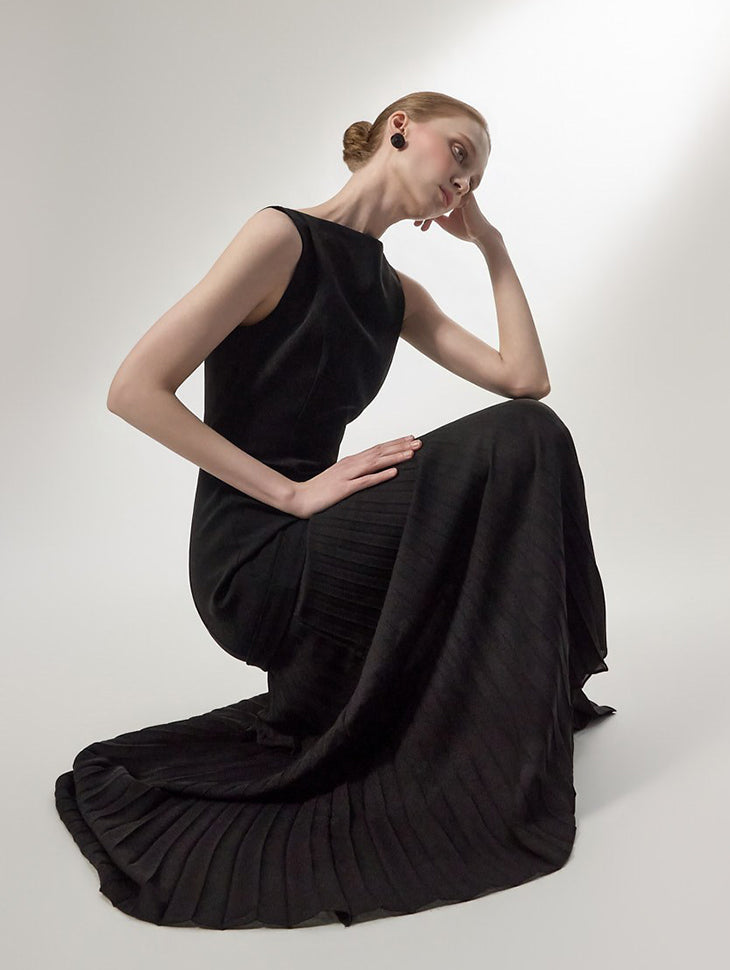 D9602 Slim Pleated Combo Dress