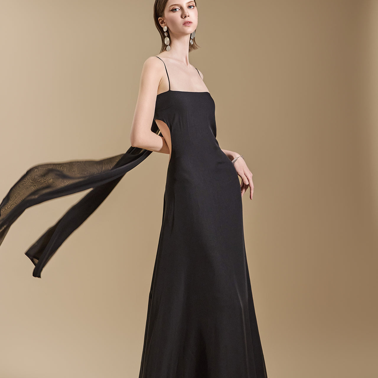 D4996 Backless Frill Dress