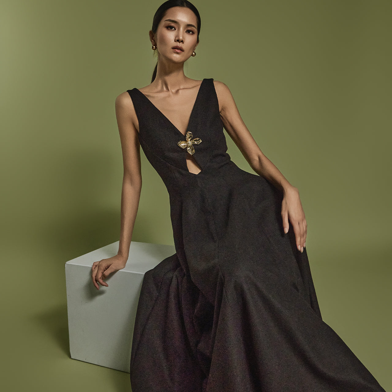 D5114 ウール ノースリーブ ドレス ブローチ付き