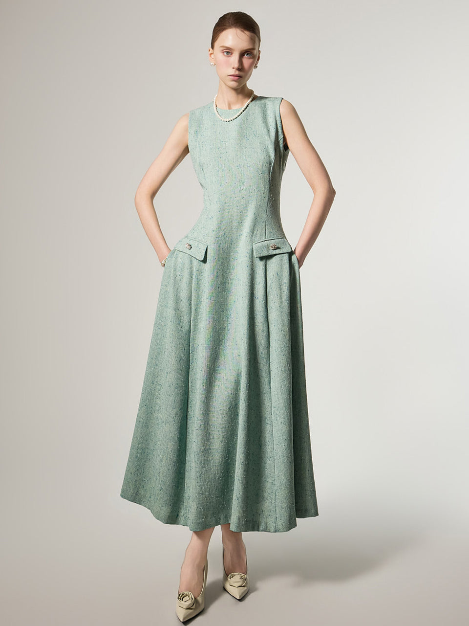 D9595 Sleeveless Flare Dress