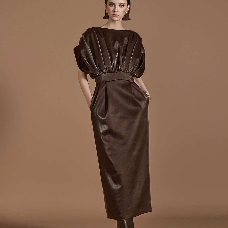 D9509 皮革褶皱连衣裙