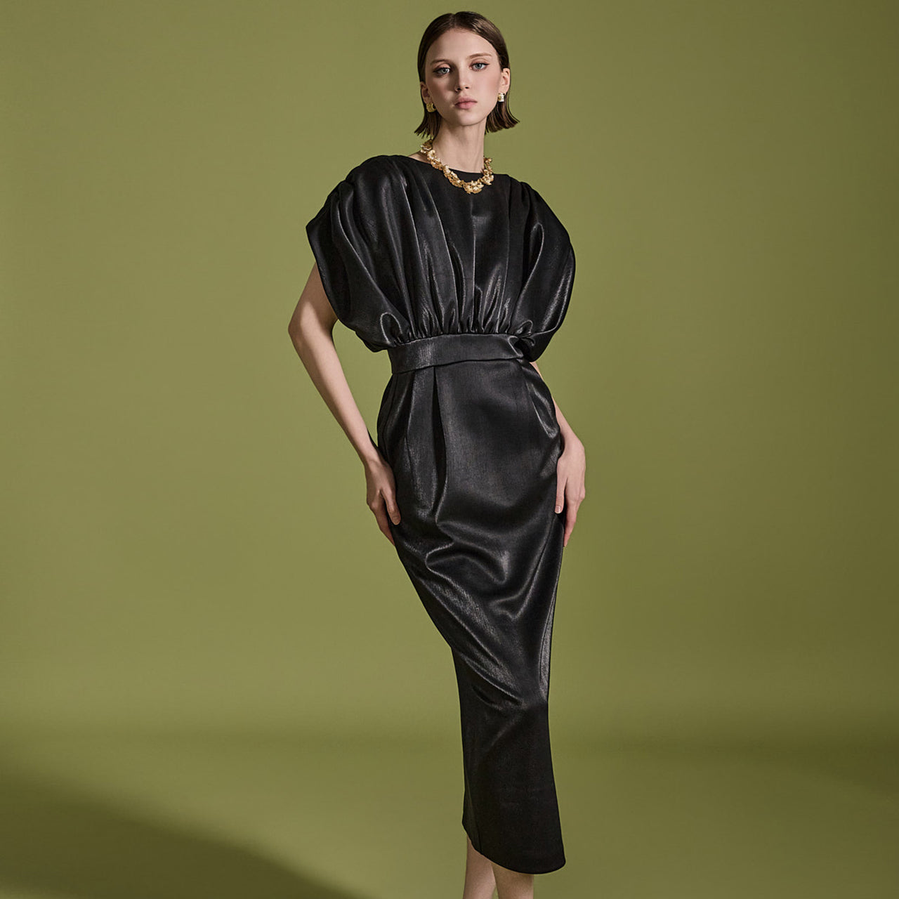 D9509 皮革褶皱连衣裙