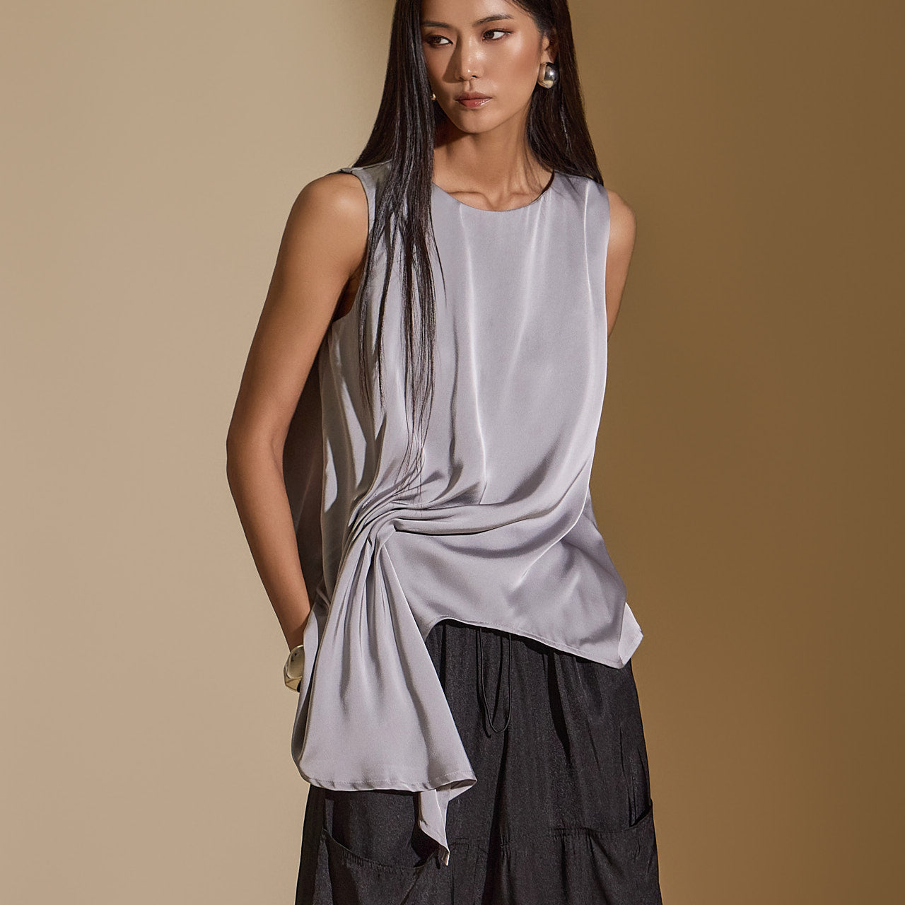 B2983 褶皱细褶衬衫