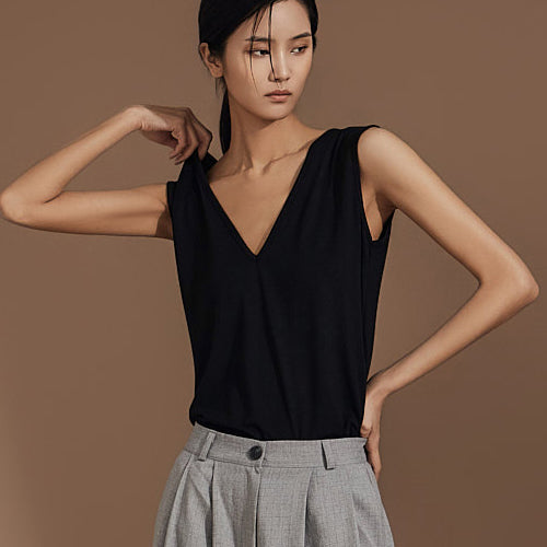 E3352 V领无袖上衣