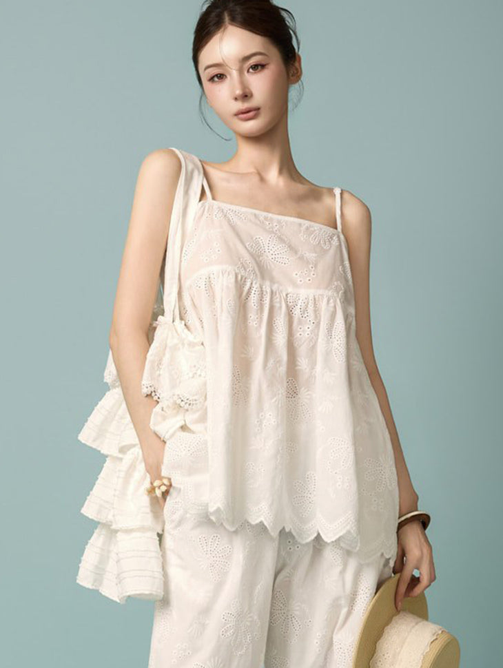 E4329 Scallop Embroidered Sleeveless Top