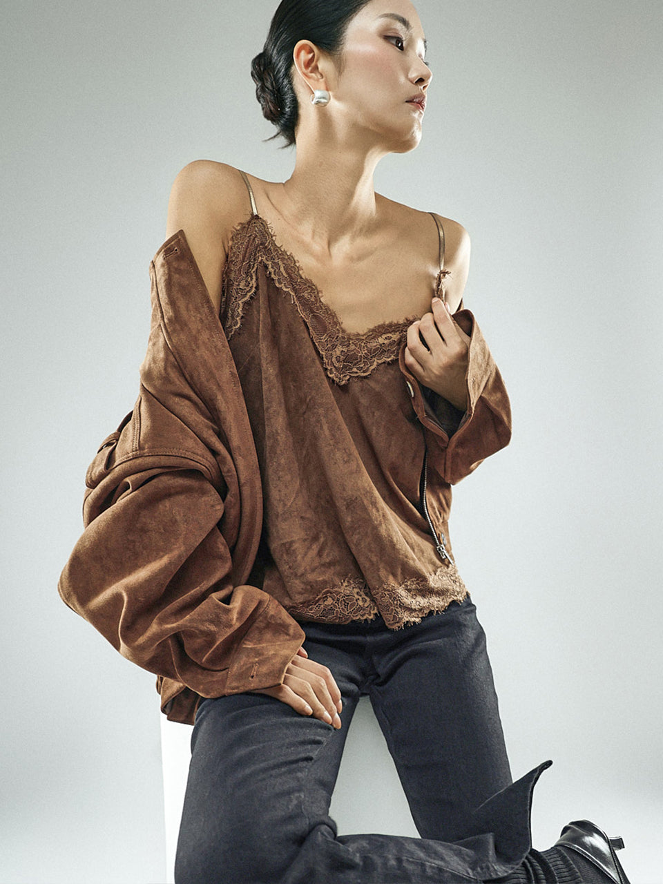 E4391 Suede Lace Sleeveless Top