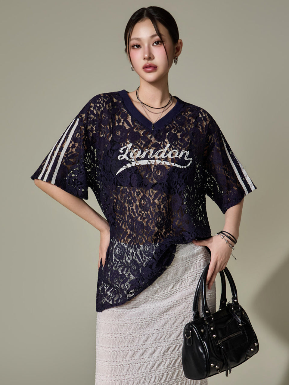 E4351 Lace V-Neck Top