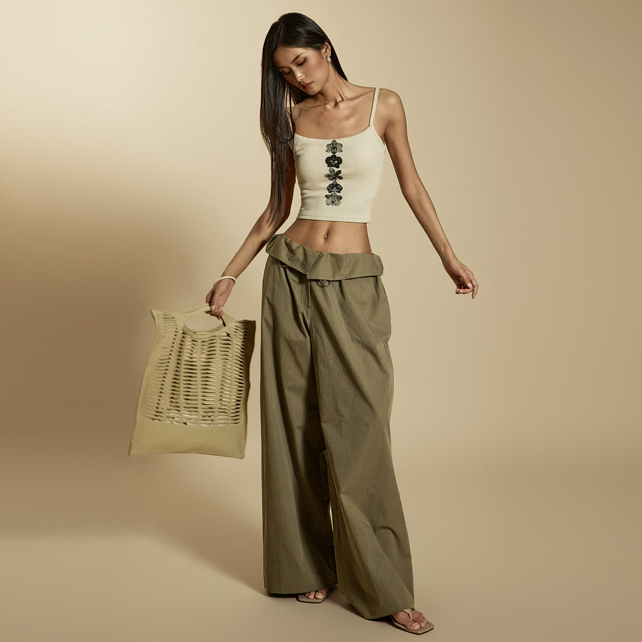 P3557 フォールドオーバーパンツ