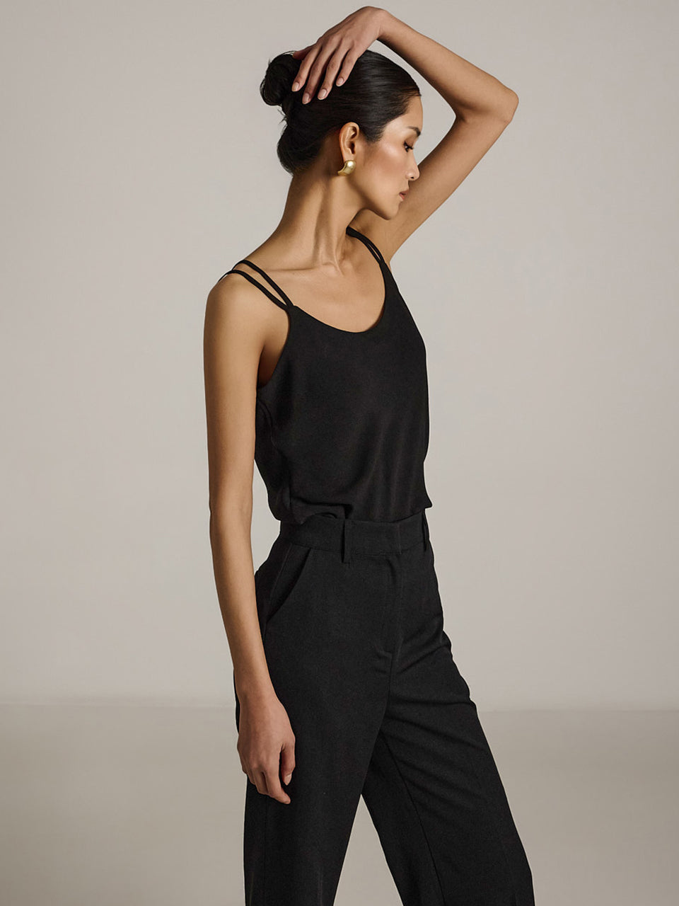 B3037 双肩带无袖上衣