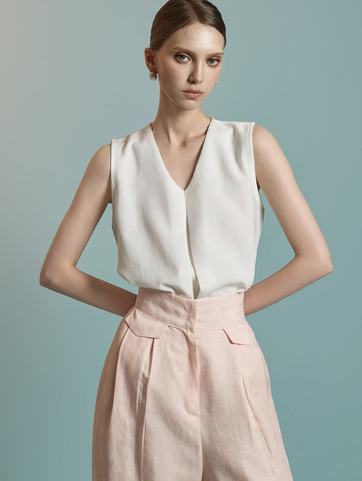 B3132 Sleeveless Blouse