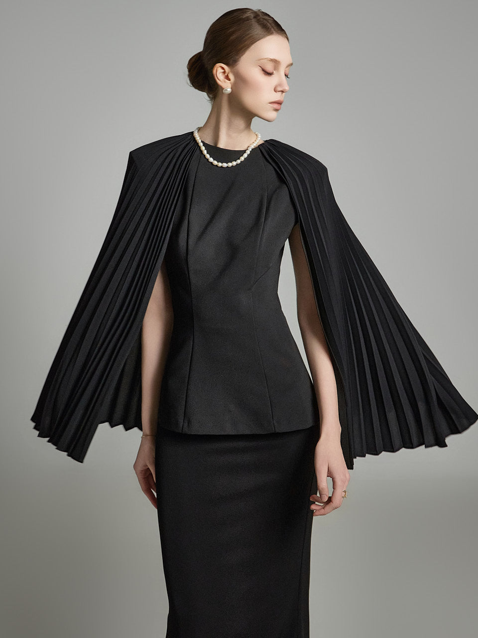 B9181 Pleated Blouse