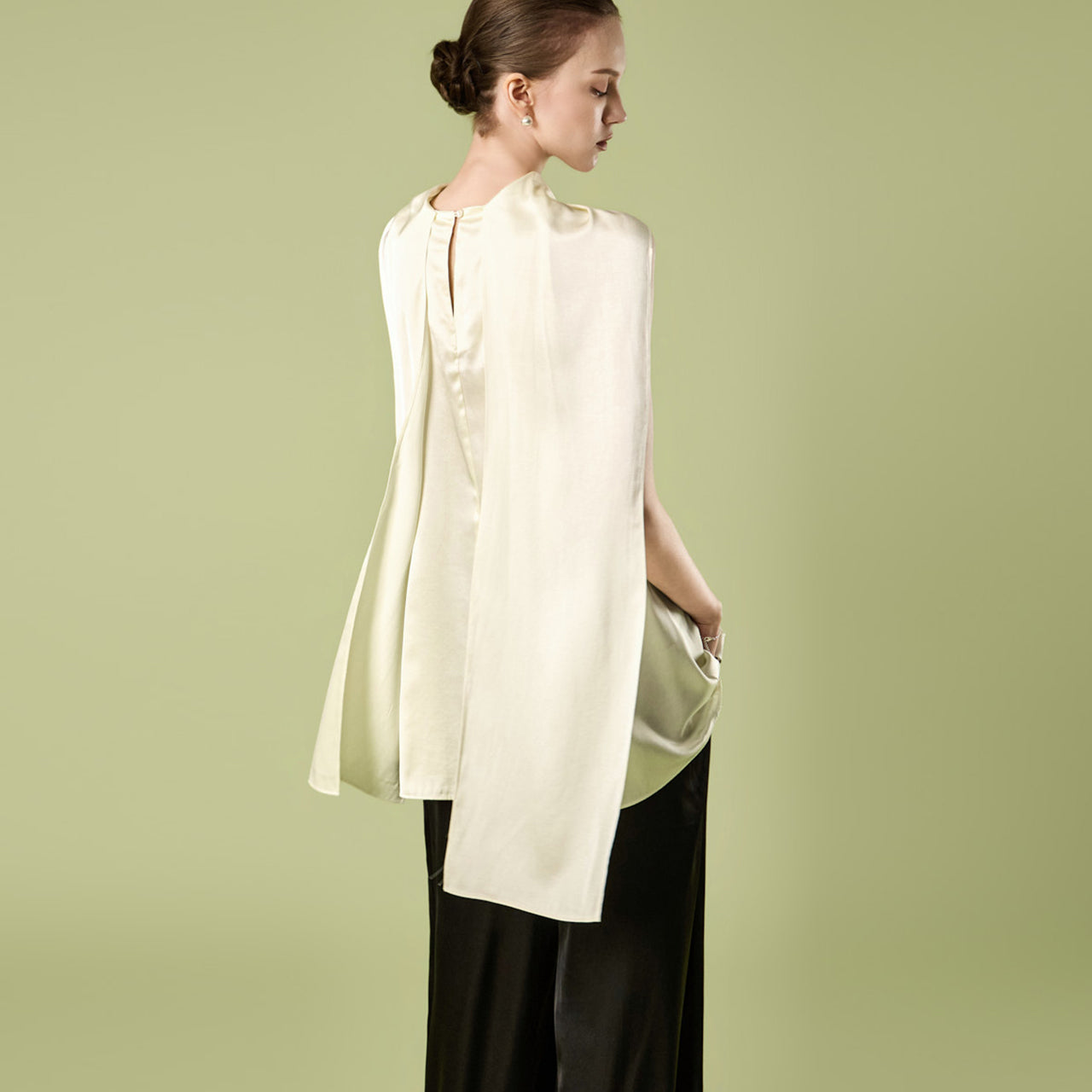 B9217 Silky Scarf Blouse
