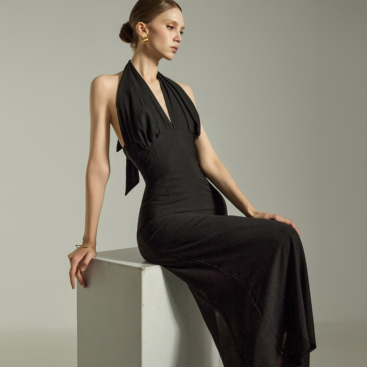 D9492 ホルターネックドレス