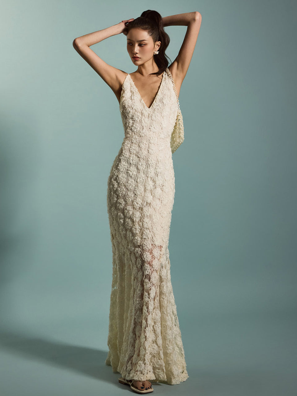 D9541 フローラルレースドレス