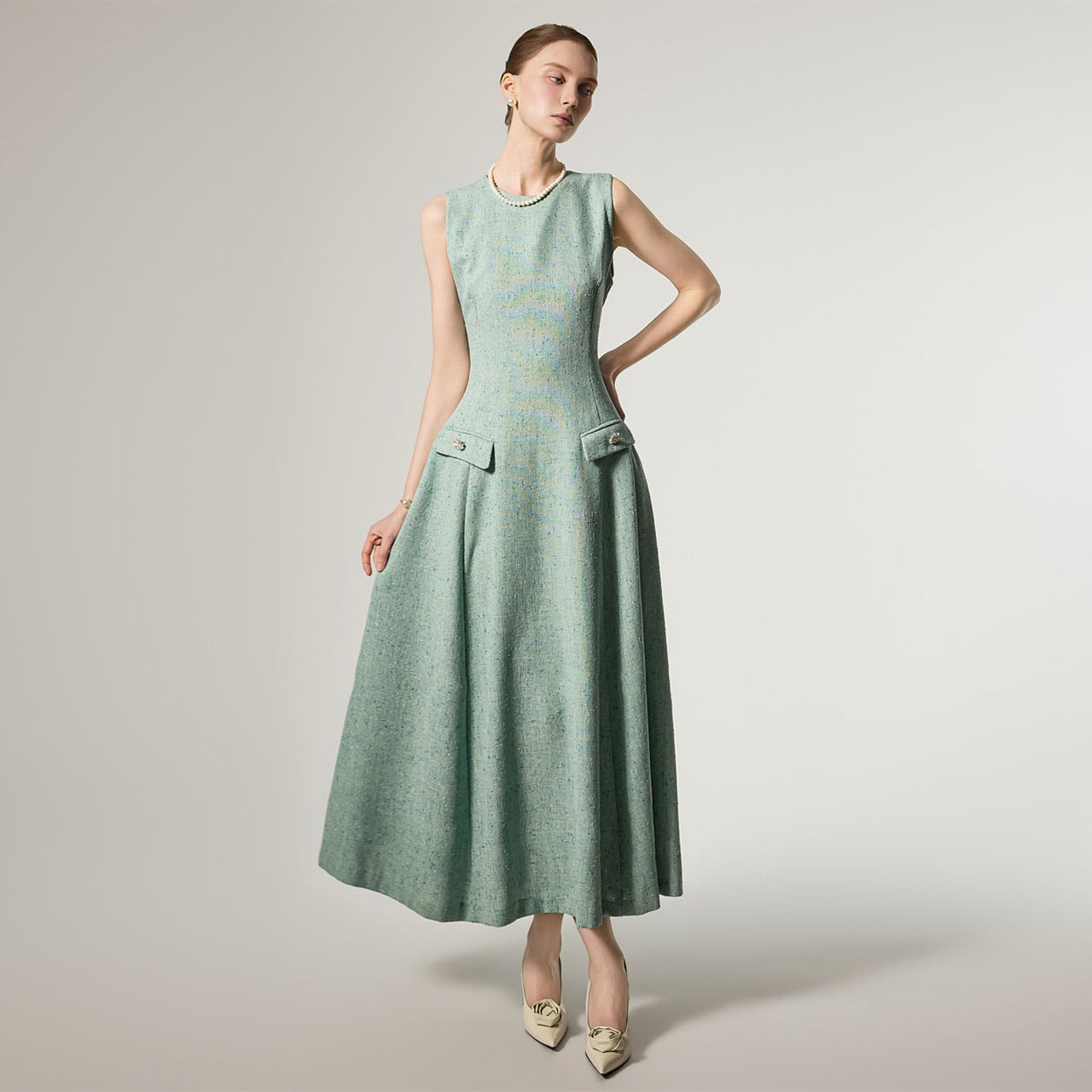 D9595 Sleeveless Flare Dress