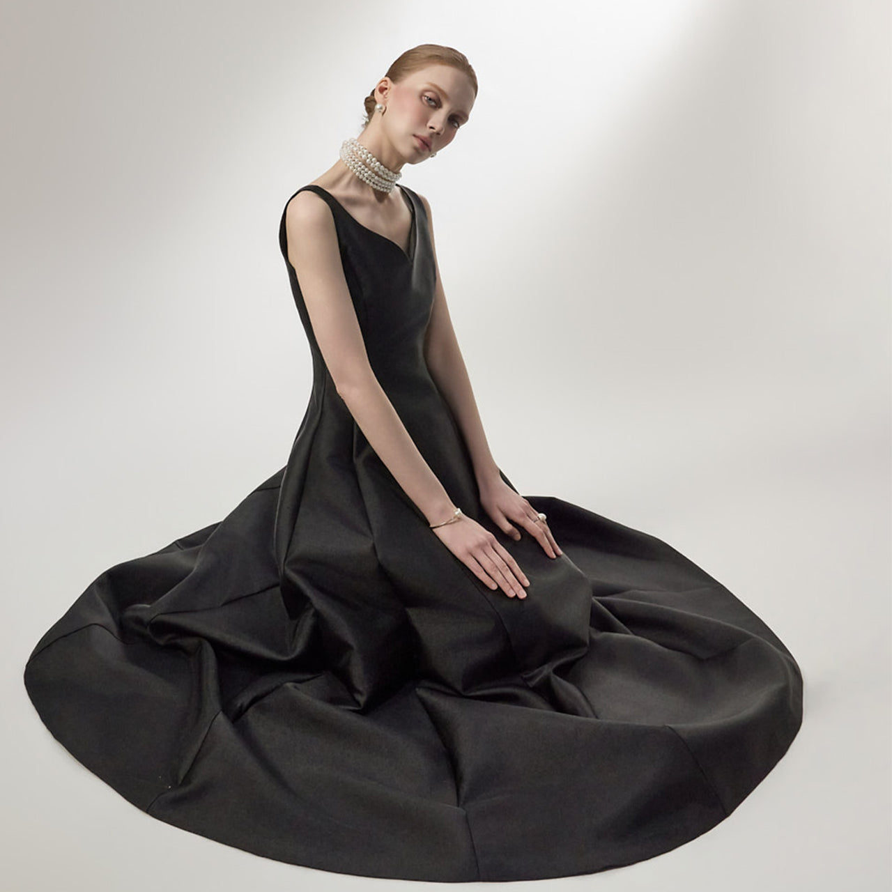 D9598 V领修身喇叭连衣裙