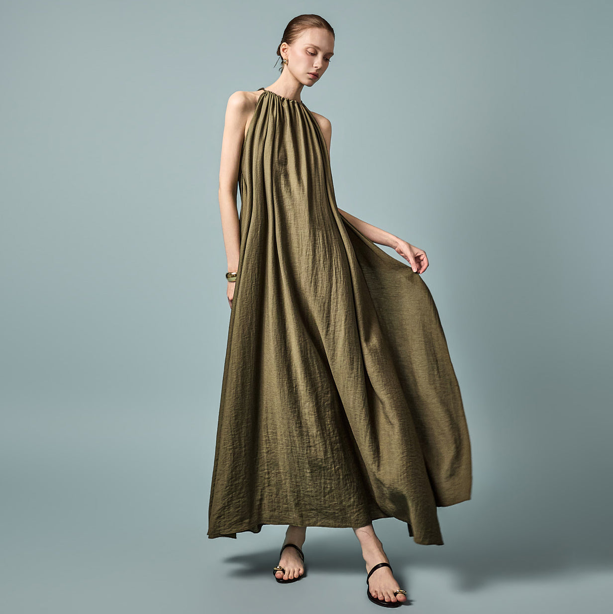 D9624 Airy Halter Dress
