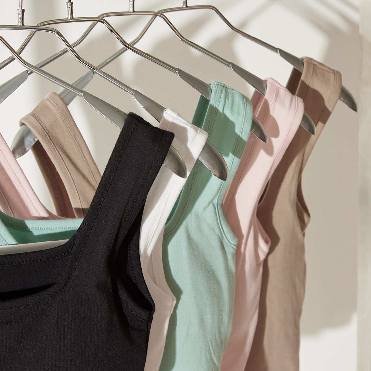 E3346 Square Sleeveless