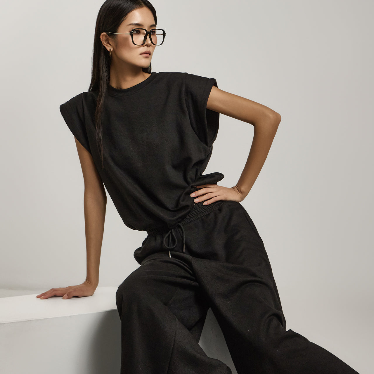 E3756 Pintuck String Top