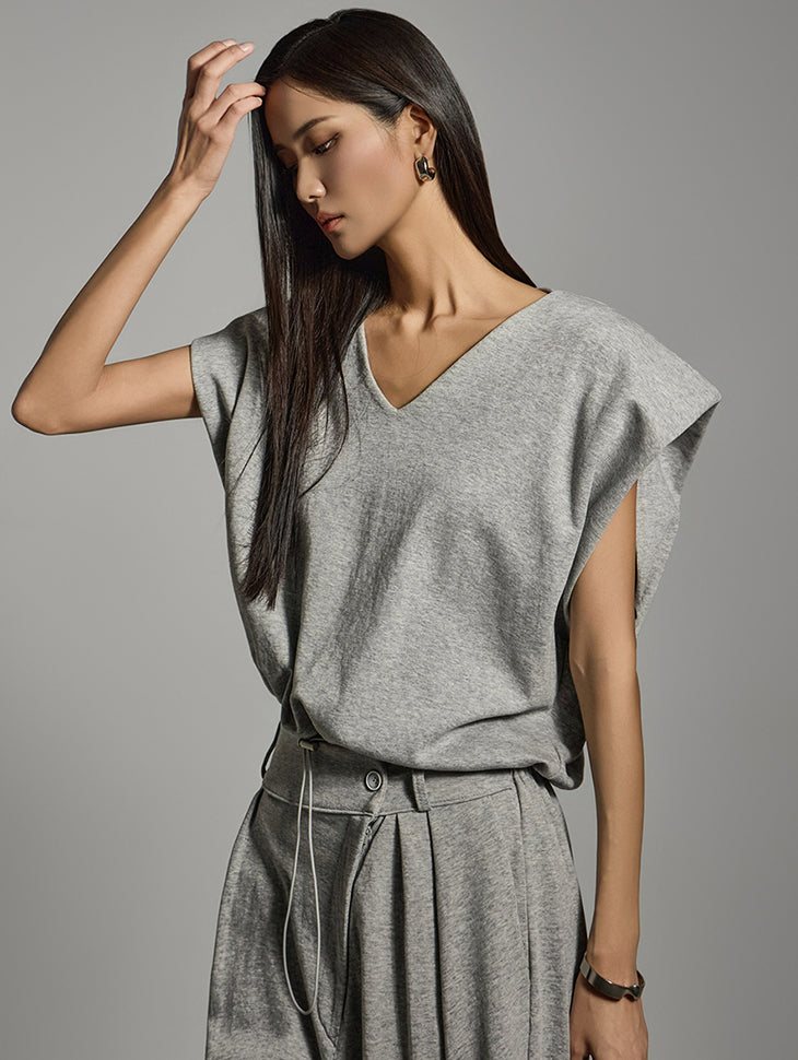 E3780 V-neck sleeveless top