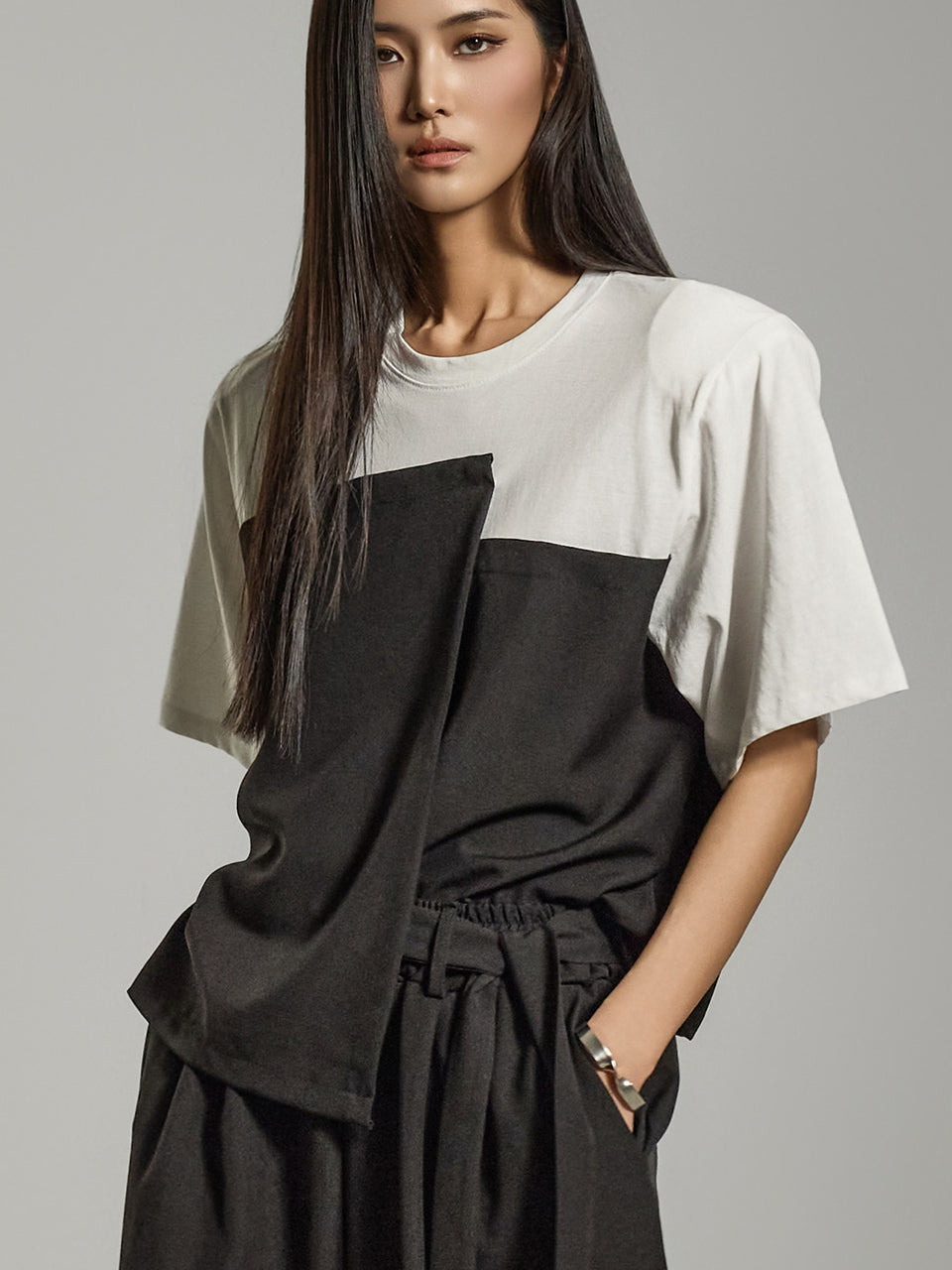 E3781 アシンメトリーツートンTシャツ