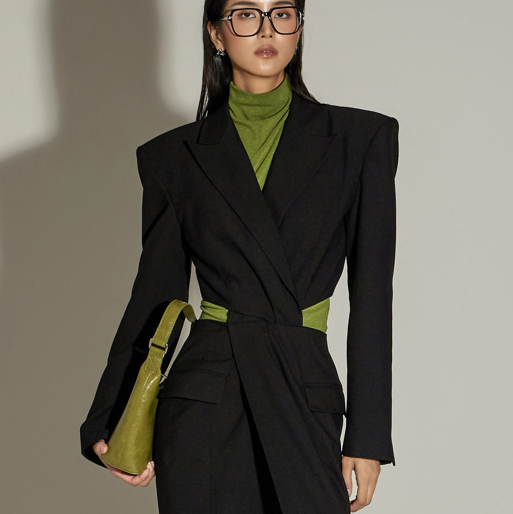 E3982 Turtleneck Half Top