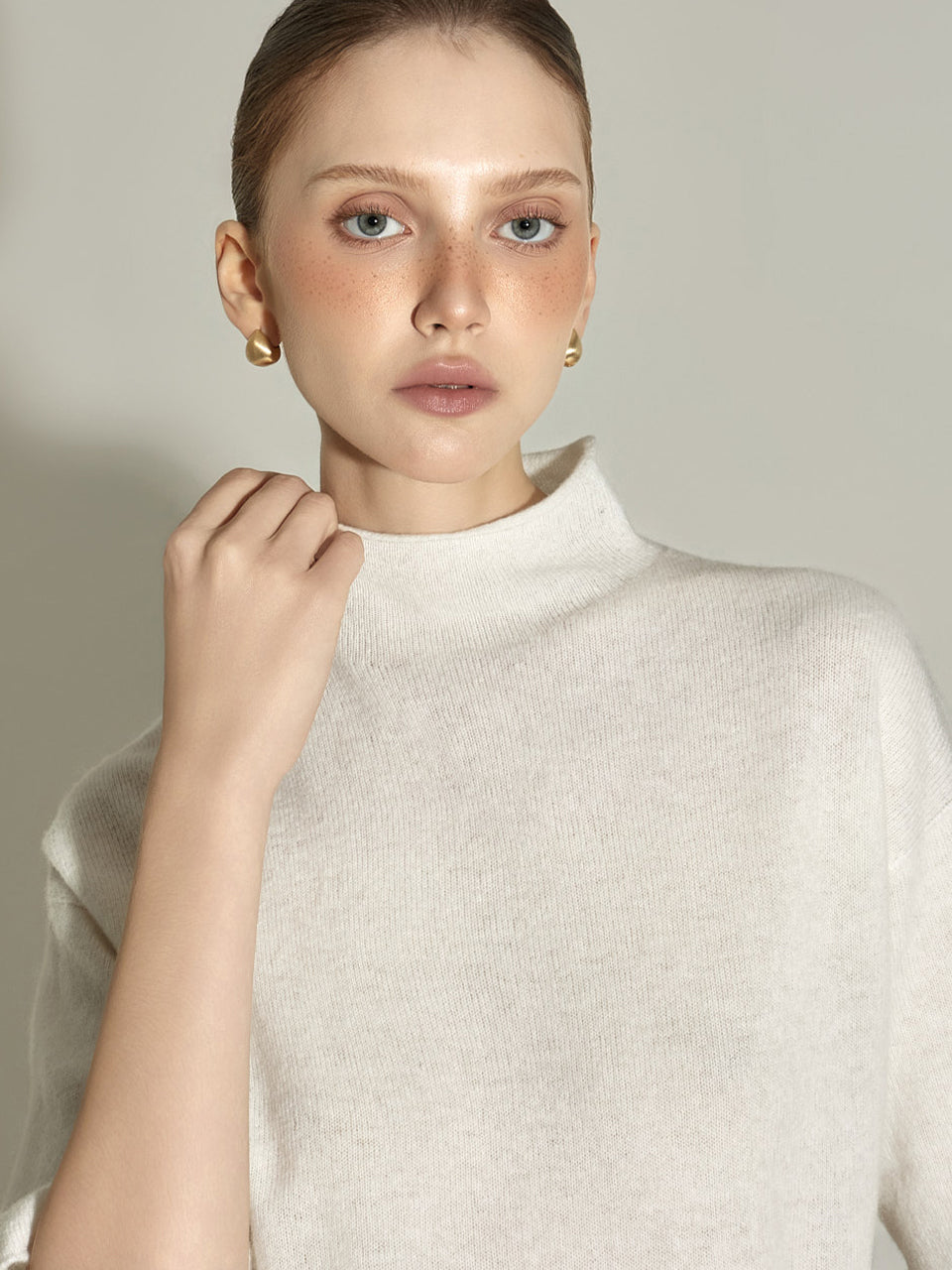 E4009 Turtleneck Top