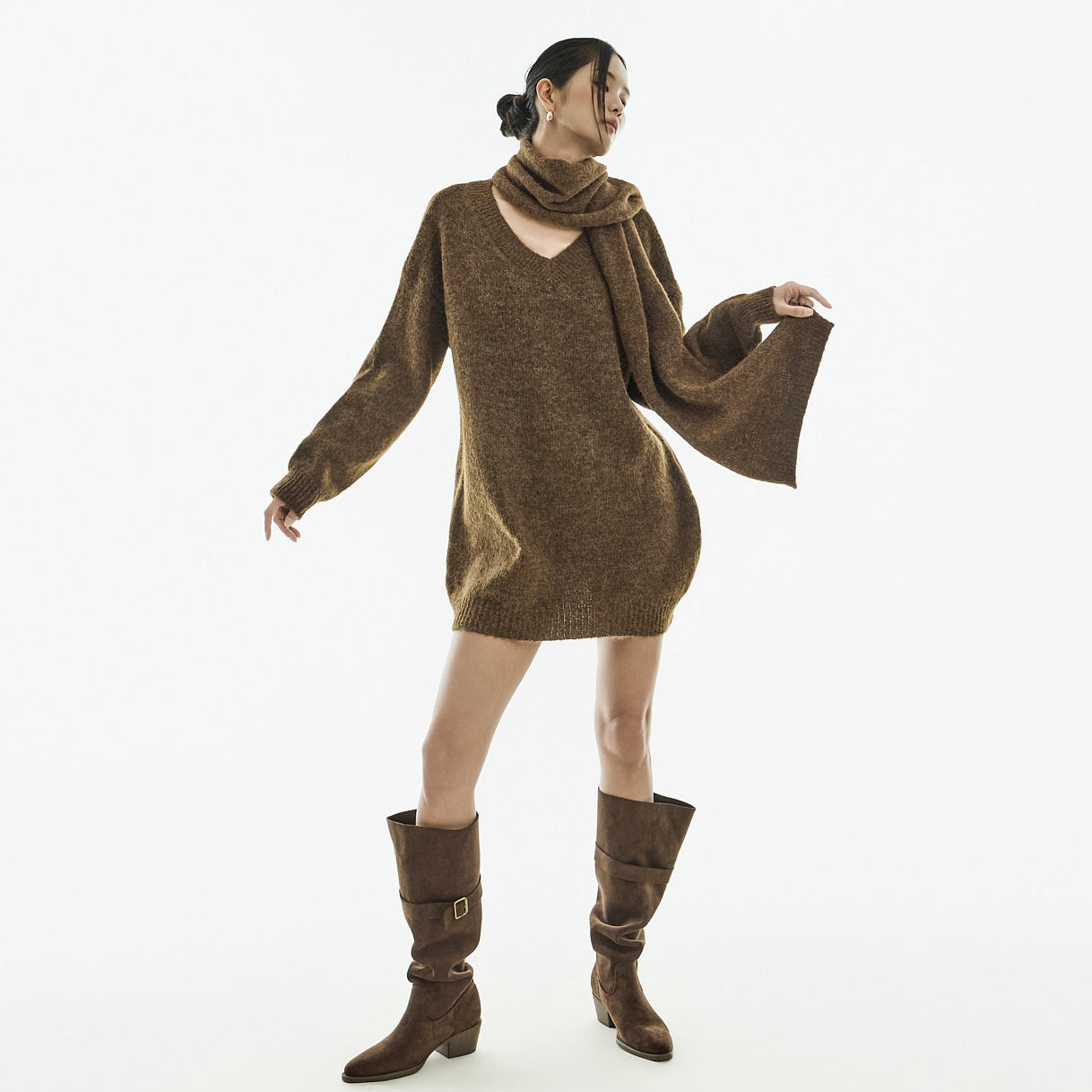 E4084 Knit with Muffler