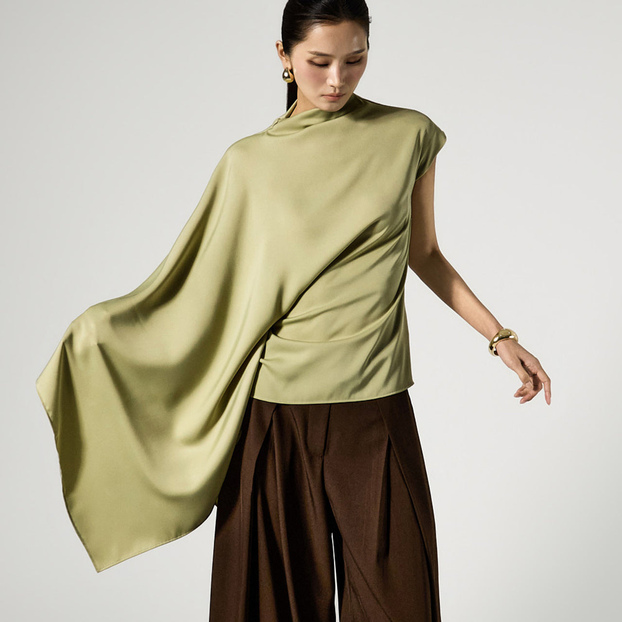 E4142 Side Shirring Drape Top