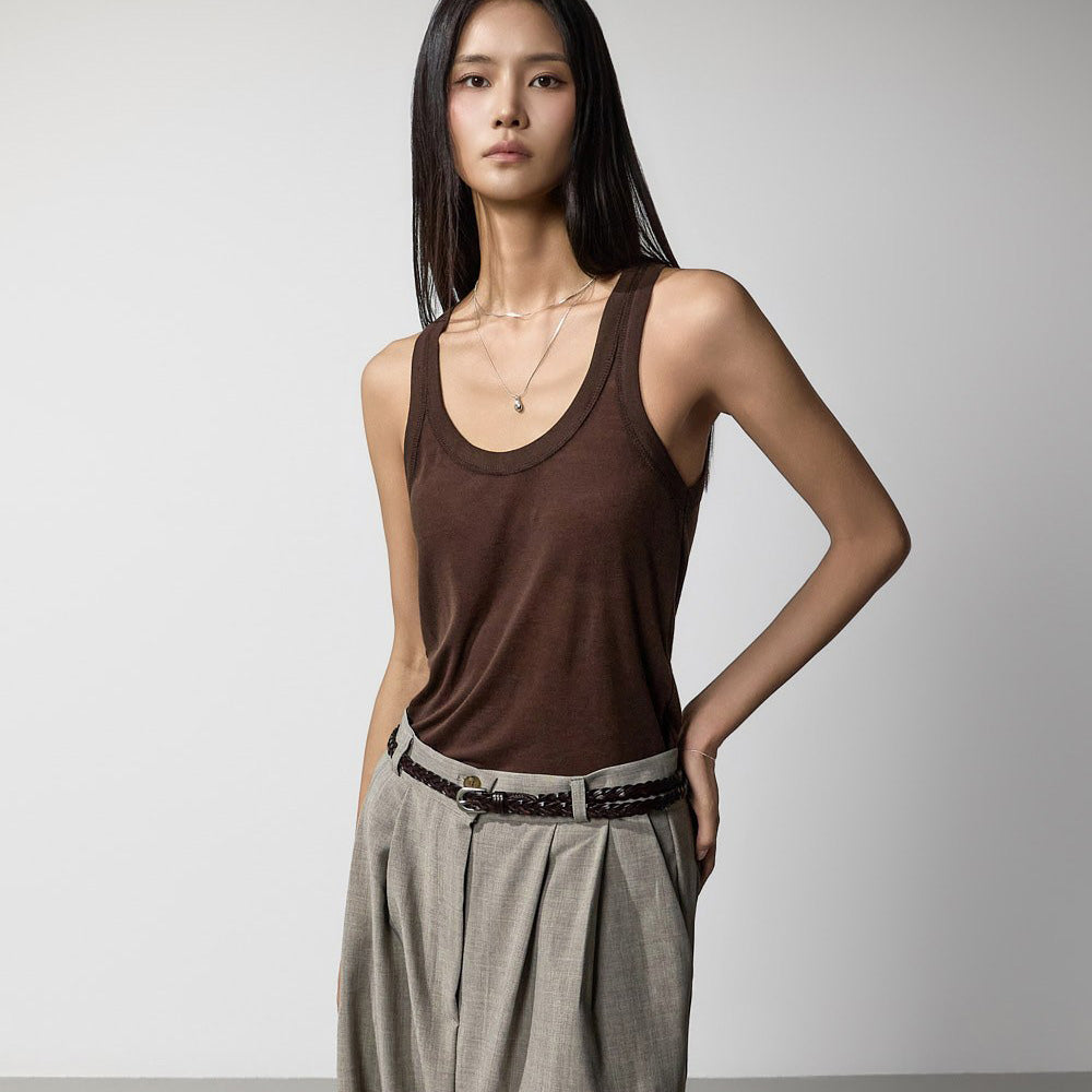 E4275 Soft U-Neck Sleeveless Top