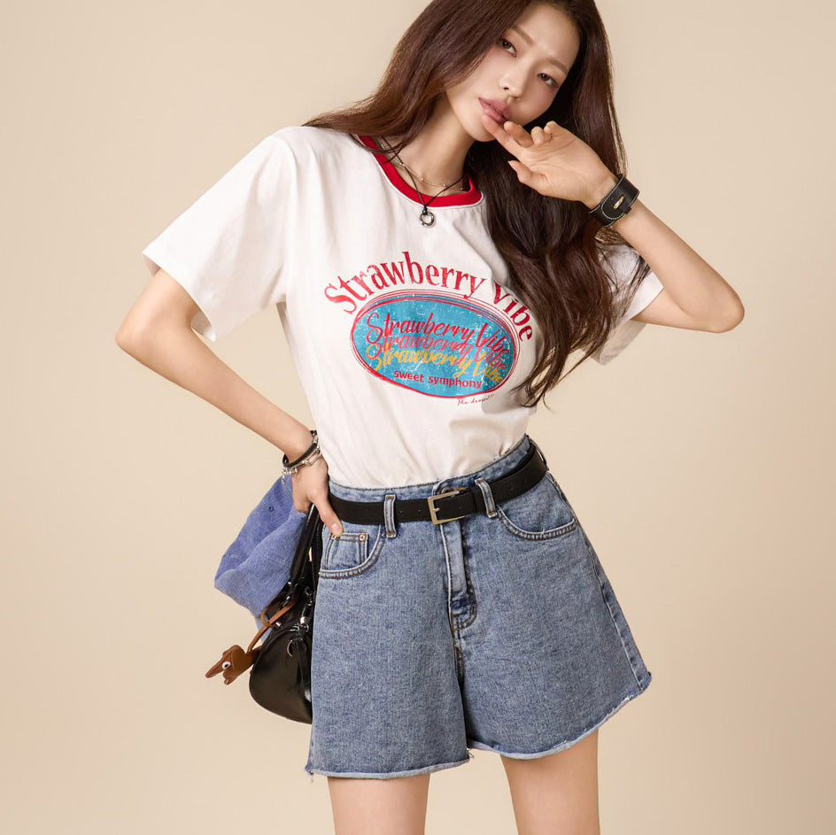E4295 Contrast Lettering Top