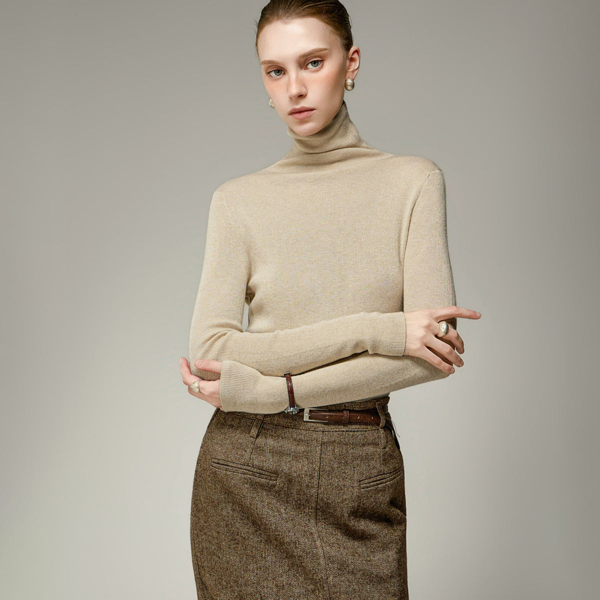 E4431 Glitter Turtleneck Top
