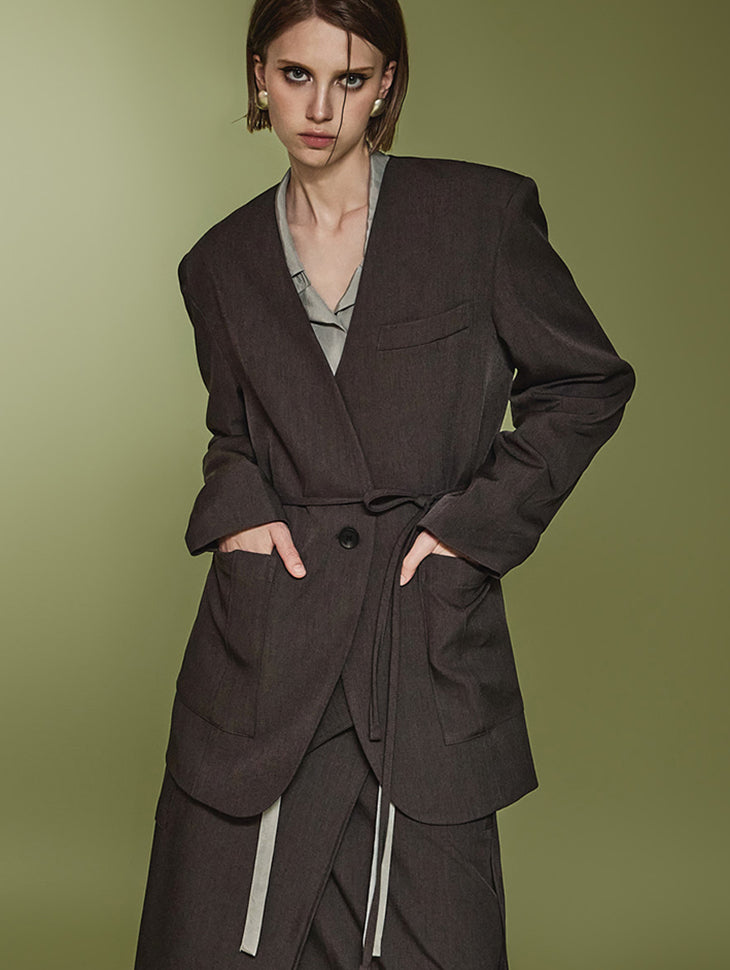 J2374 带肩带夹克