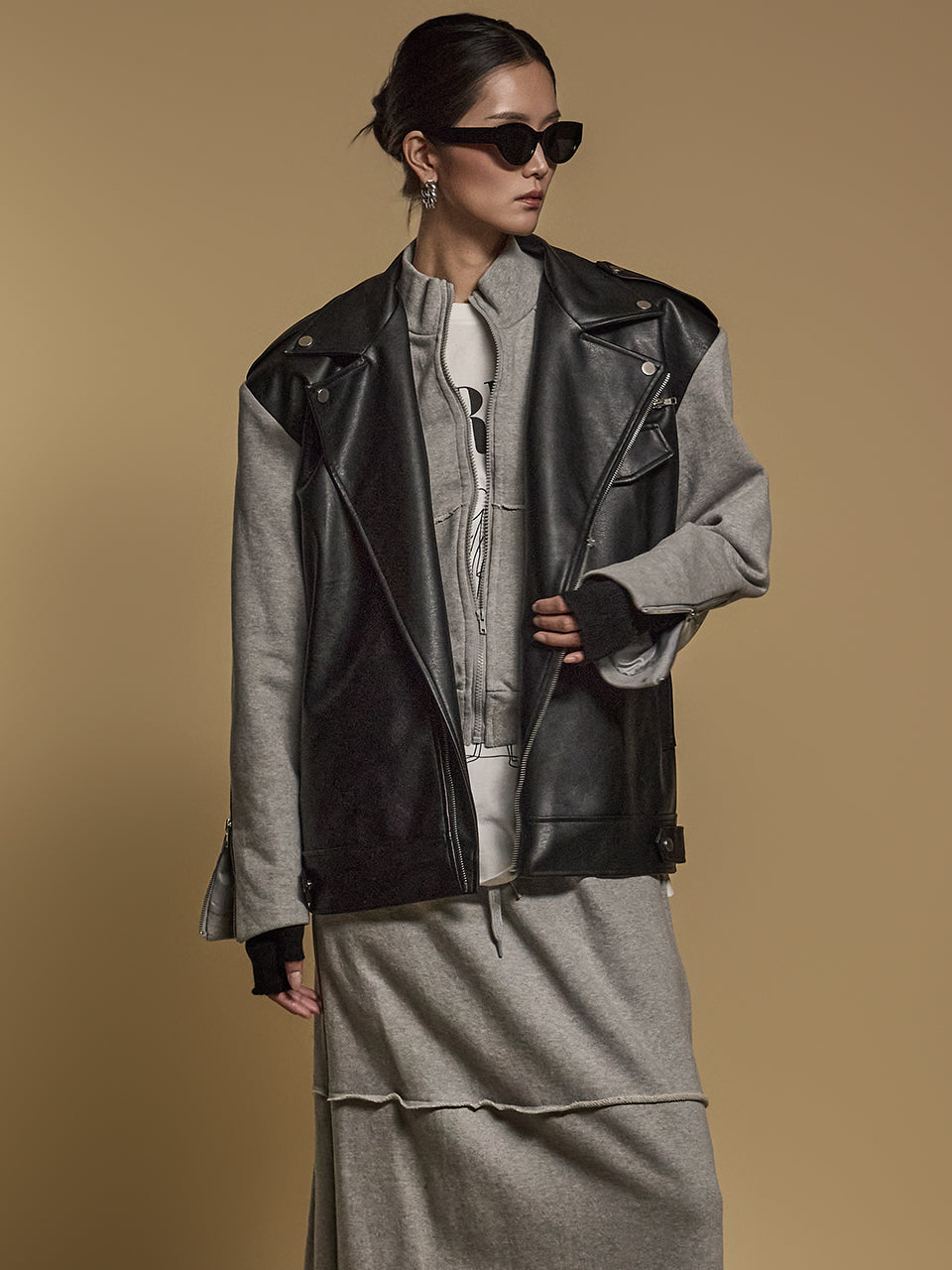 J2613 带肩带皮夹克