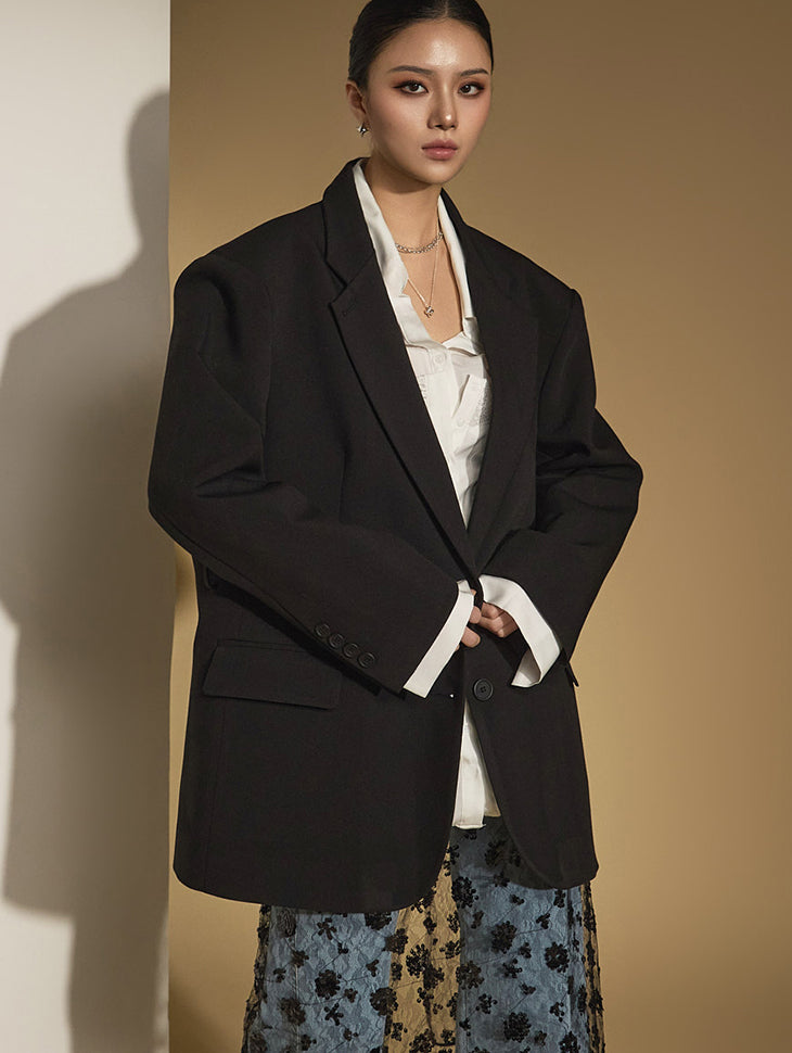 J2623 带腰带垫肩夹克