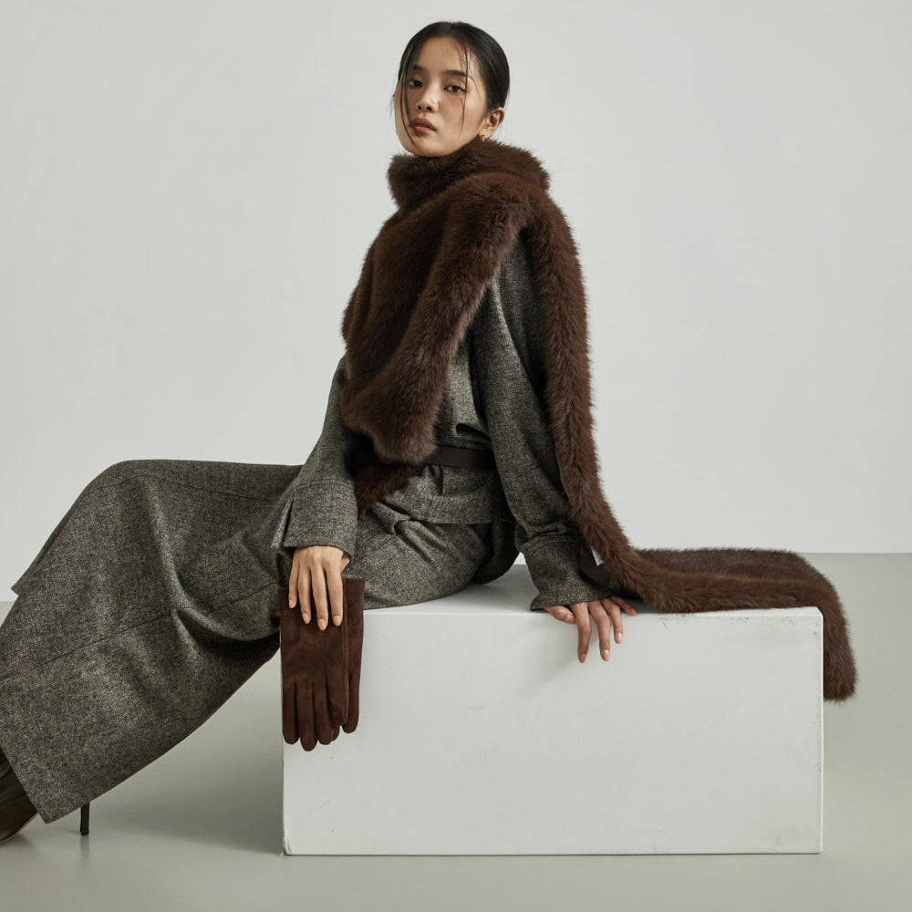 J2983 Turtle-Neck Fur Vest