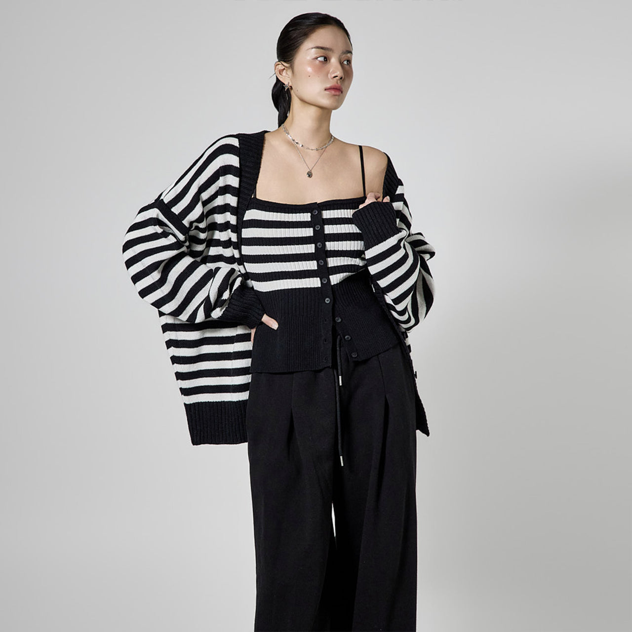 J3100 Sleeveless Set Cardigan