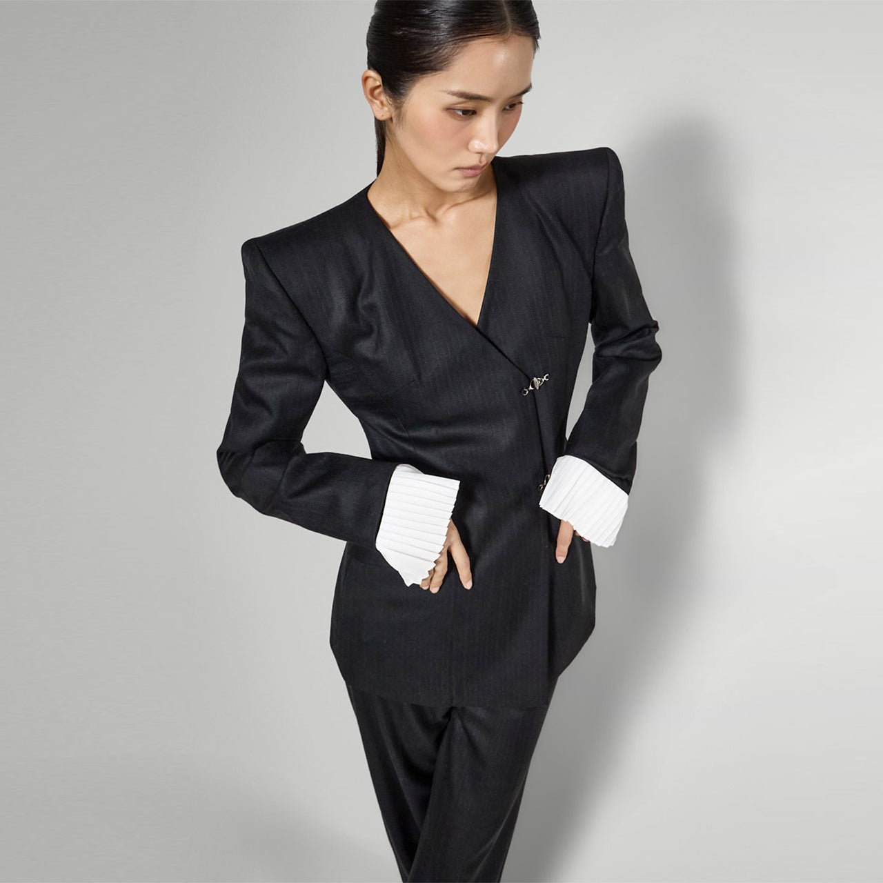 MBDJ067 ストライプフリルディテールジャケット