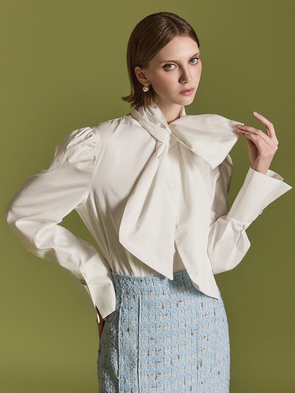 B3028 衬衫配围巾