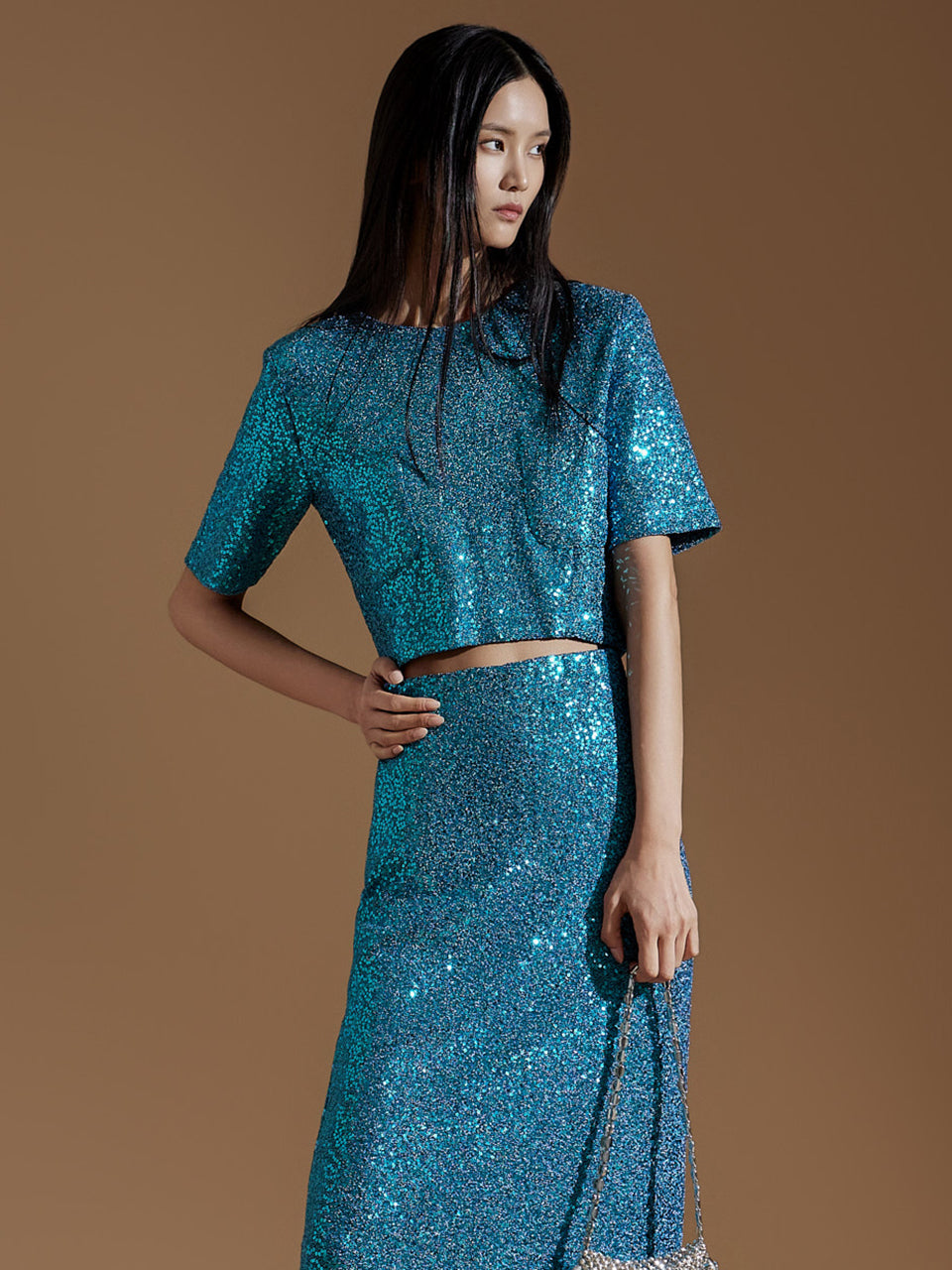 B2934 スパングルブラウス