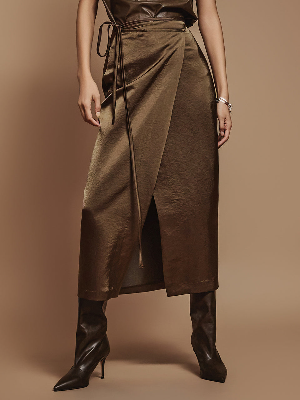 SK2832 サテンラップスカート