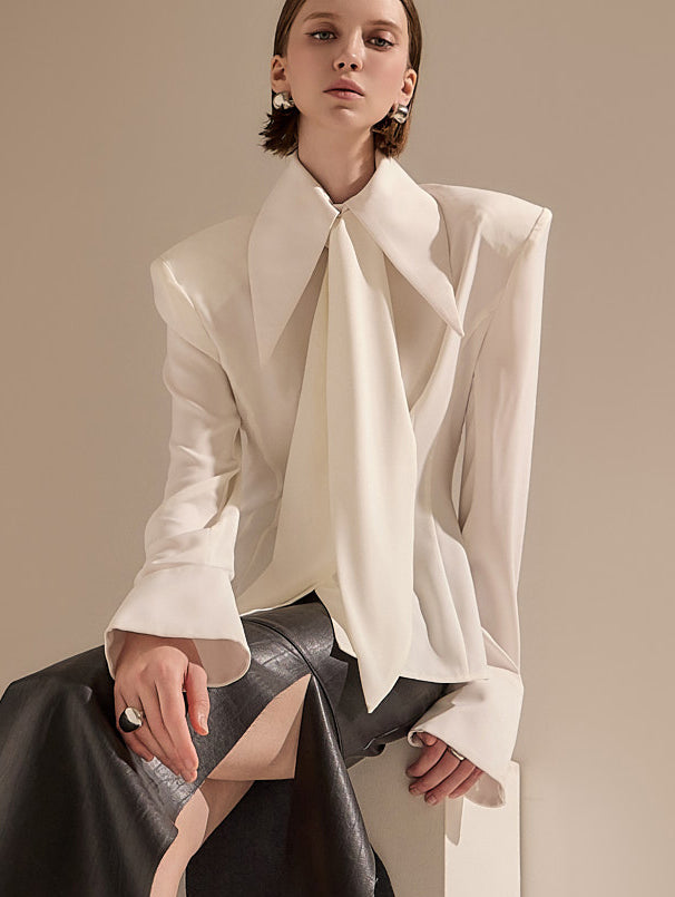 B9139 ボタン肩パッドブラウス(スカーフセット)