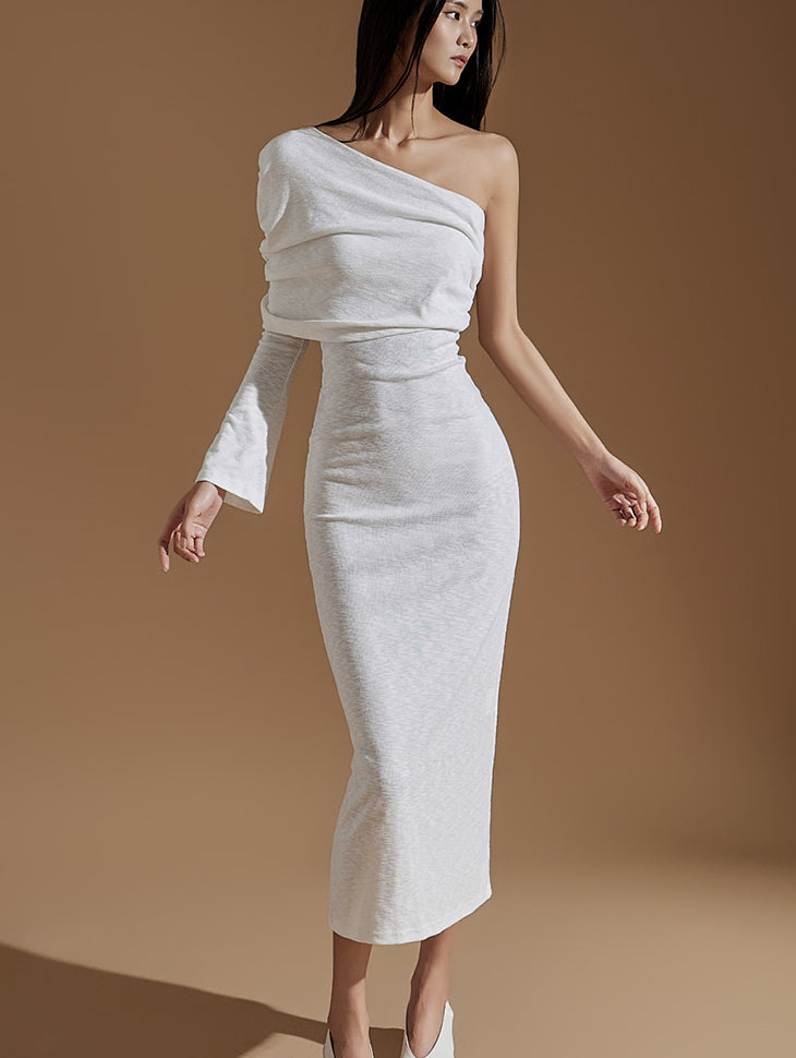 D4931 ワンショルダーワンピース